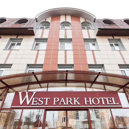 West Park Hotel Sofiivska Borshchahivka Exterior photo