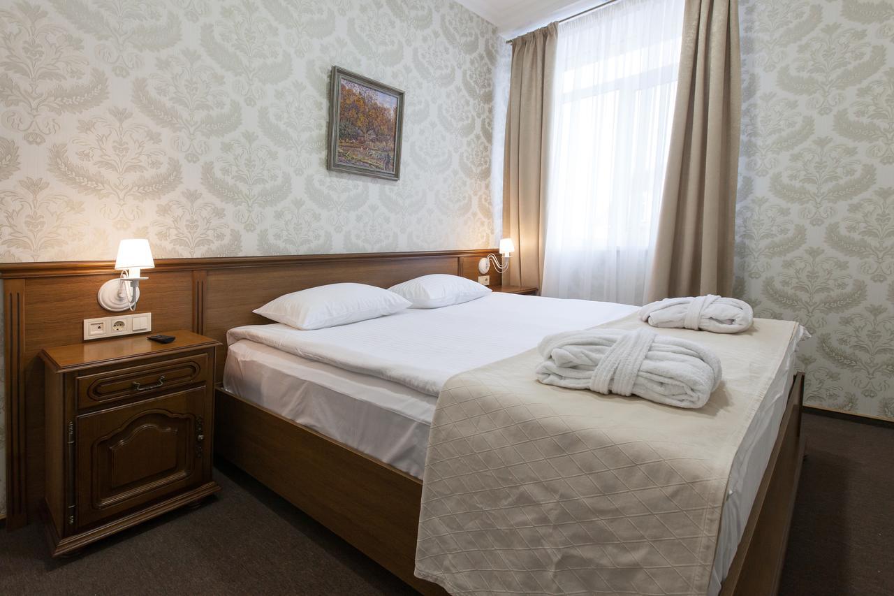 West Park Hotel Sofiivska Borshchahivka Exterior photo