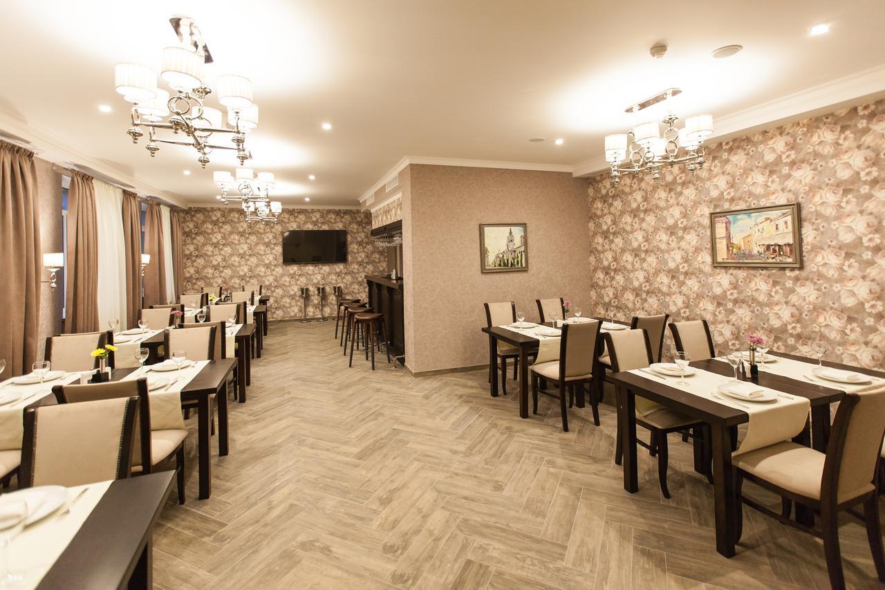 West Park Hotel Sofiivska Borshchahivka Exterior photo